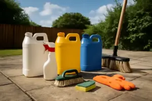 Quali sono i migliori prodotti per la cura delle superfici outdoor? Scopri quelli che resistono al sole e alle piogge